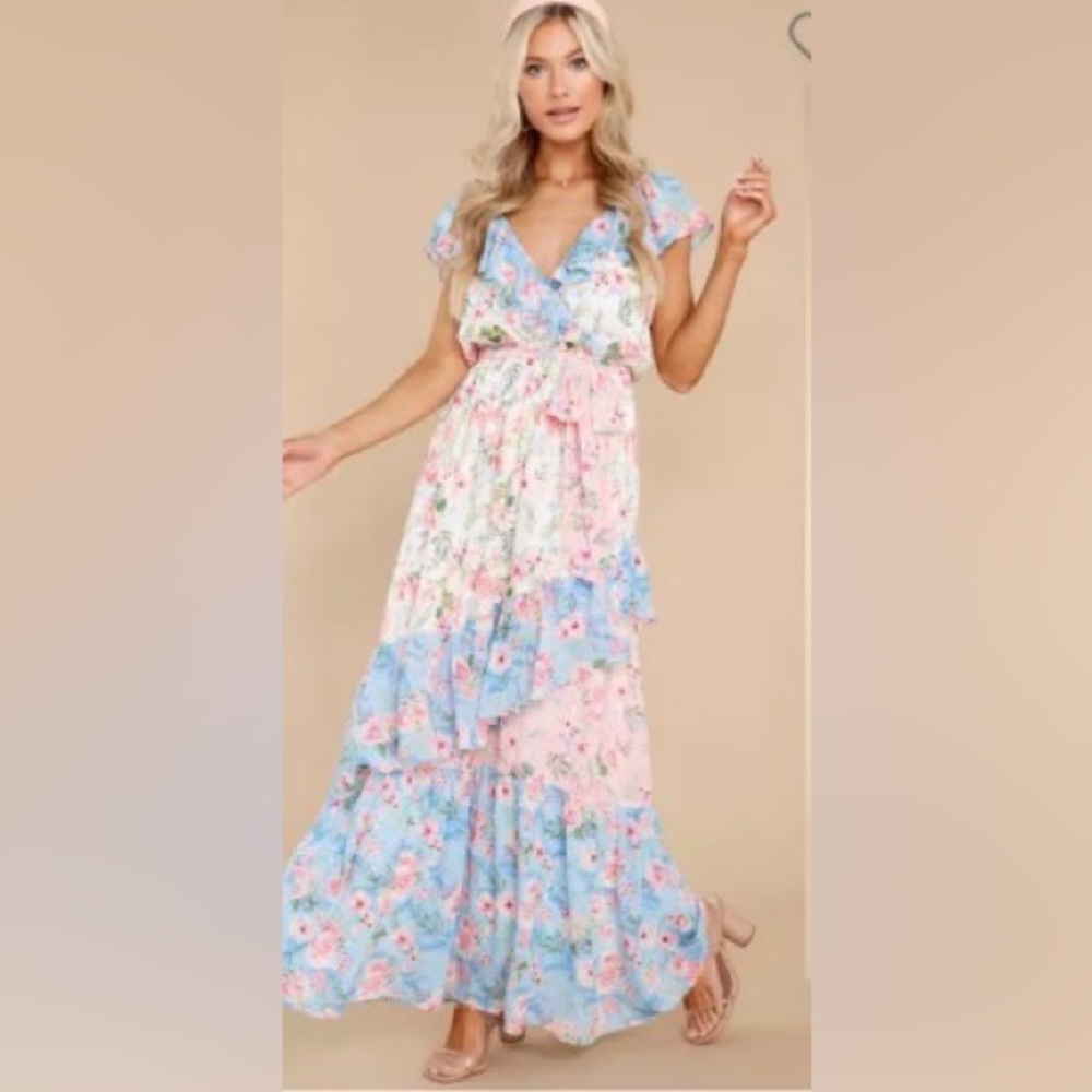 ✨NWT✨ Red Dress Boutique Floral Maxi
